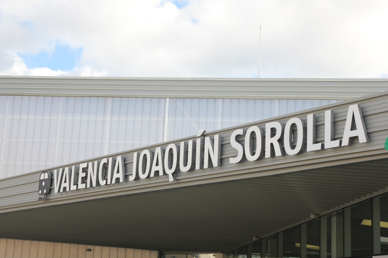 Rotulación estación de tren Valencia-Joaquin Sorolla
